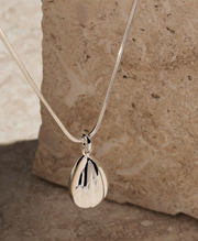 CACAO PENDANT NECKLACE (STERLING SILVER)