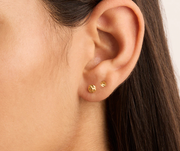 ALL KINDS OF BEAUTIFUL STUD EARRINGS - GOLD