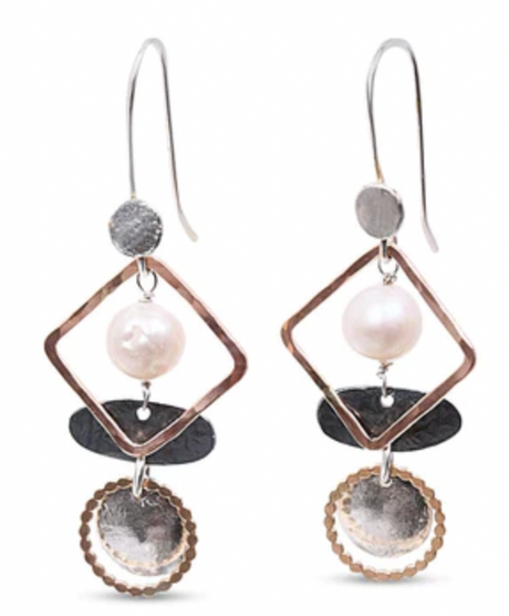 EARRINGS MULTIPLE SHAPES WITH PEARLS
